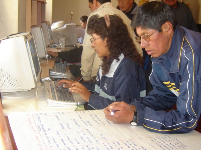 “Hacia la digitalización educativa en Bolivia”